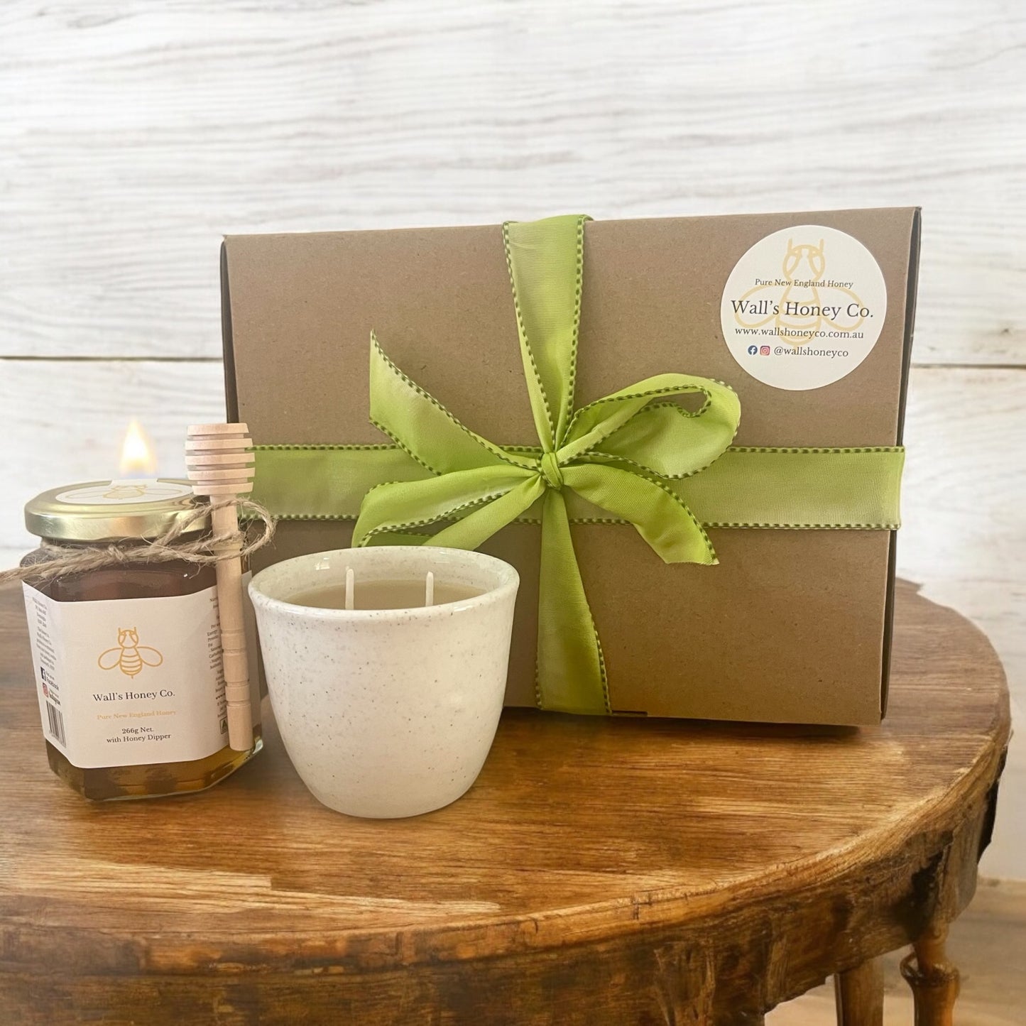 White 2-wick pottery beeswax candle & honey gift box